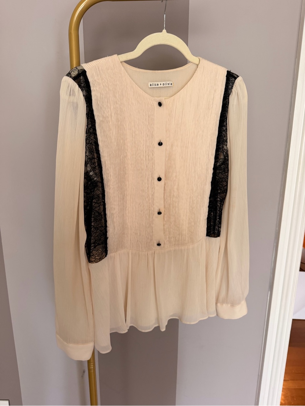 Alice + Olivia Elegant Cream Blouse, Sz M/6-8